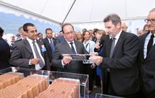 Innovation et développement des entreprises au service de la transition énergétique : le président de la République visite le CEA-INES