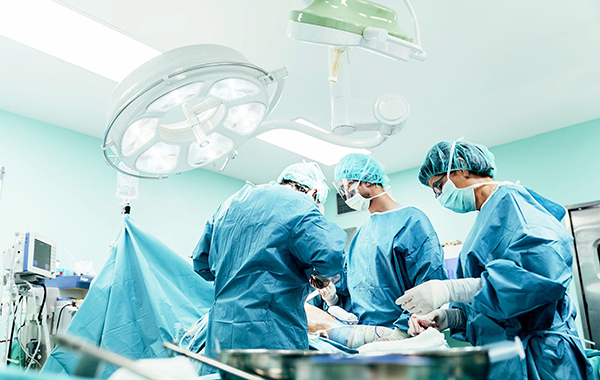 Cancer colorectal : prévenir les complications post-opératoires
