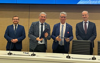 Le CEA-Leti et le CEZAMAT-WUT renforcent leur partenariat stratégique avec la signature d’un MoU