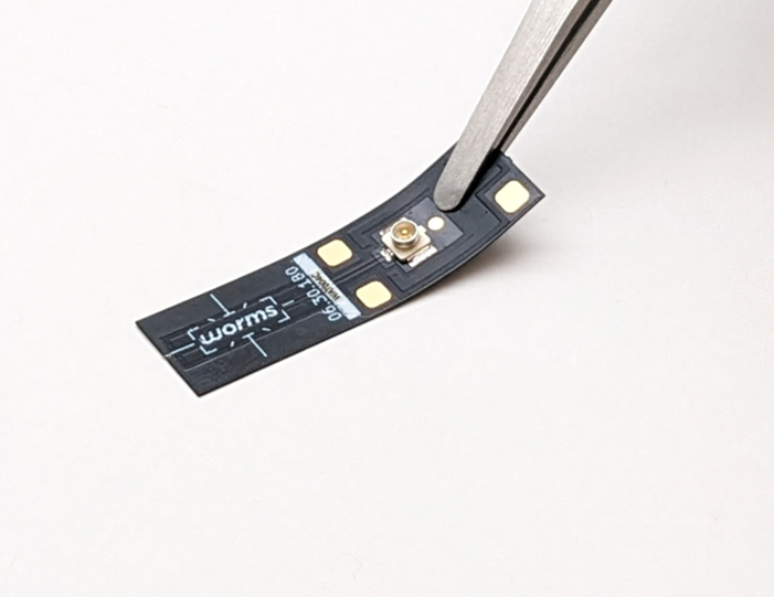 Capteurs de vibration innovants :  Wormsensing prête à produire en volume