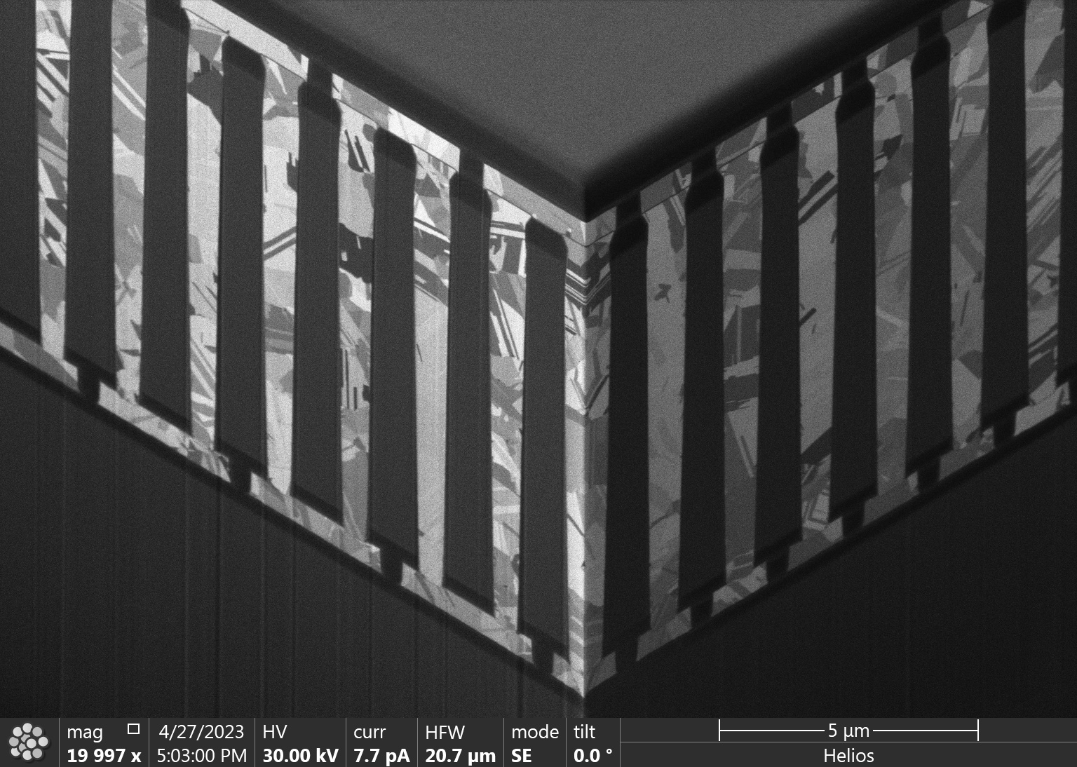 Figure 1: Field higher beam cross section of a HD TSV (Ø=1μm H=10μm) daisy chain. SOURCE: CEA-Leti/R.